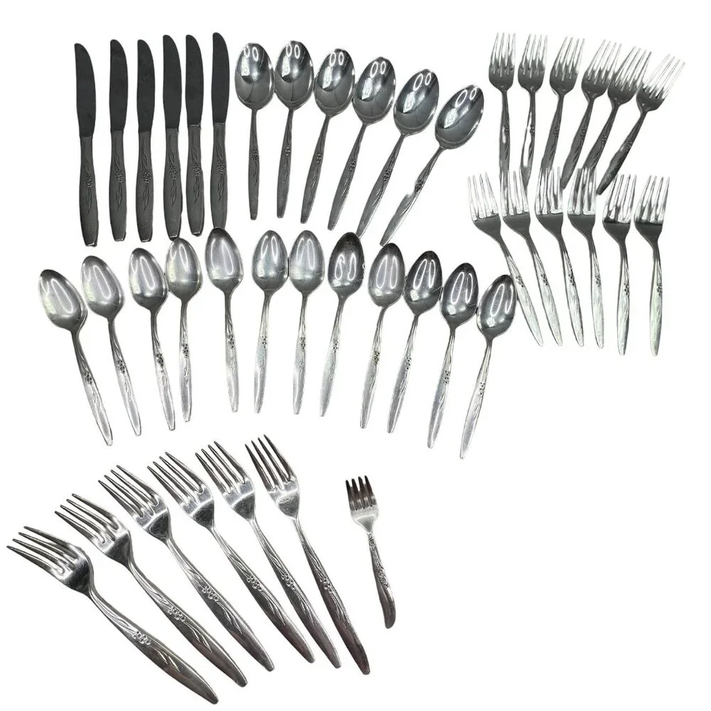 Oneida Community Enchantment Gentle Rose Silverplate Flatware Lot 43 pc